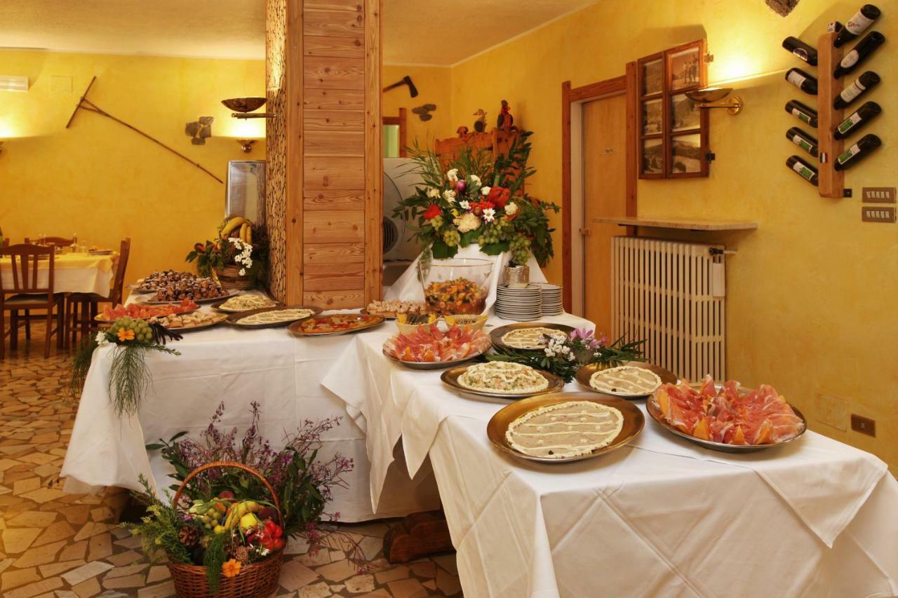 Hotel Holiday Debili Oulx Extérieur photo